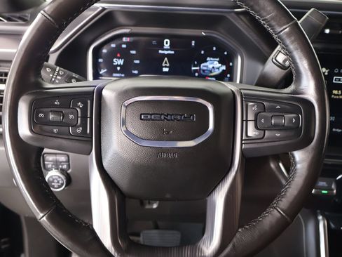 Used 2025 GMC Sierra 2500 Denali Ultimate w/ Max Trailering Package AWD/4WD image 3