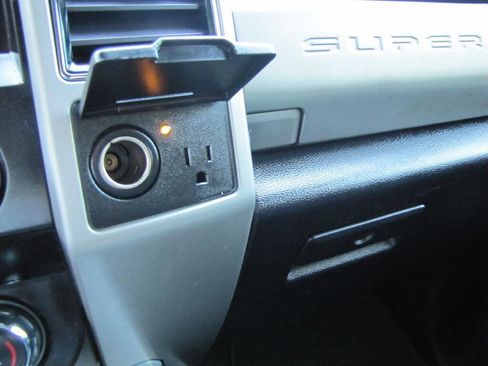 Used 2020 Ford F250 Lariat w/ Lariat Ultimate Package image 48