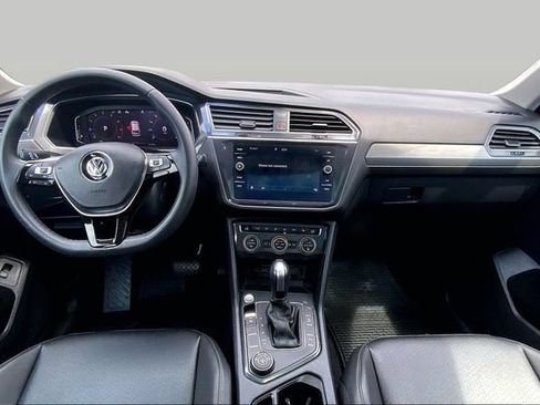 Used 2020 Volkswagen Tiguan SEL AWD/4WD image 15