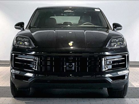 New 2026 Porsche Cayenne Coupe AWD/4WD image 10