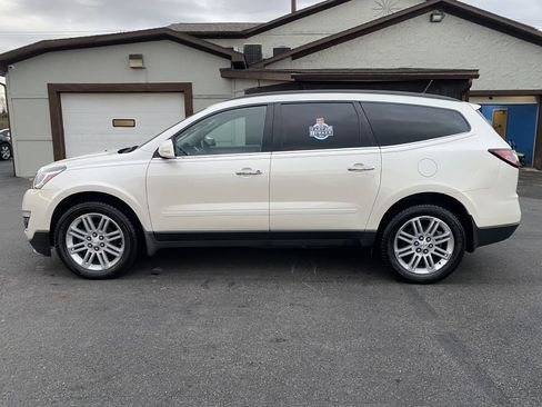 Used 2015 Chevrolet Traverse LT w/ Style and Technology Package image 8
