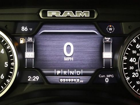 Used 2022 RAM 1500 Laramie AWD/4WD image 42