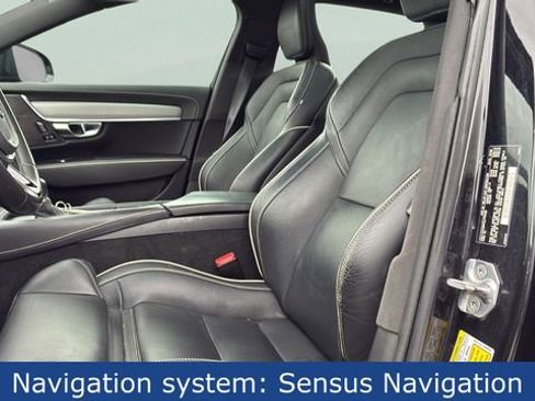 Used 2020 Volvo S90 T6 R-Design image 16