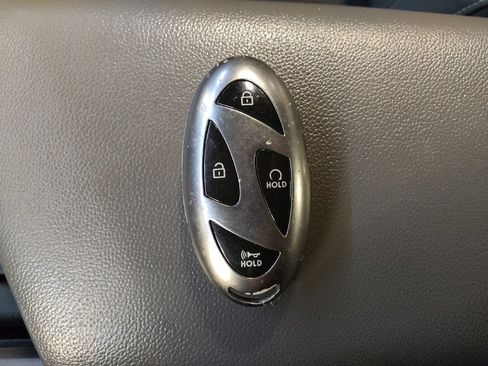 Used 2024 Hyundai Elantra SEL image 32