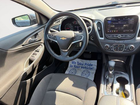 Used 2024 Chevrolet Malibu LT w/ Midnight Edition FWD image 11