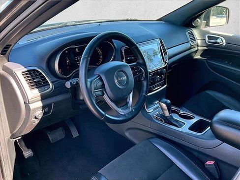 Used 2020 Jeep Grand Cherokee Altitude image 14