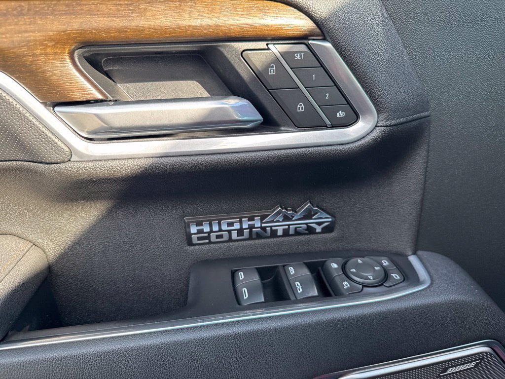 Used 2025 Chevrolet Silverado 1500 High Country AWD/4WD image 15