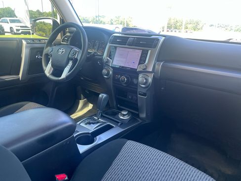 Used 2023 Toyota 4Runner SR5 AWD/4WD image 11