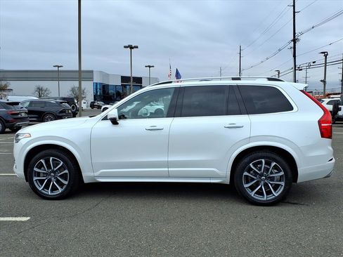 Used 2018 Volvo XC90 T6 Momentum w/ Momentum Plus Package image 4