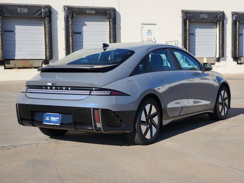 New 2025 Hyundai Ioniq 6 SE image 4