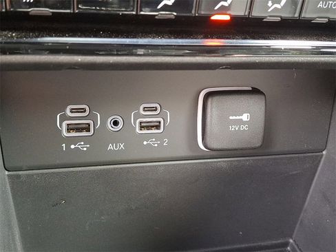 Used 2023 Jeep Grand Cherokee L Limited image 25