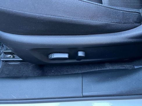 Used 2025 Nissan Altima 2.5 SV FWD image 22