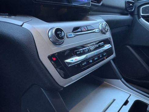 Used 2023 Ford Explorer XLT w/ Class IV Trailer Tow Package image 21