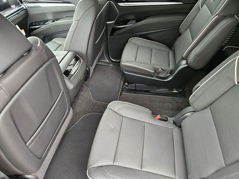 New 2026 Cadillac Escalade ESV Sport AWD/4WD image 25