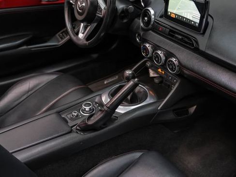 Used 2017 MAZDA MX-5 Miata RF Grand Touring image 25