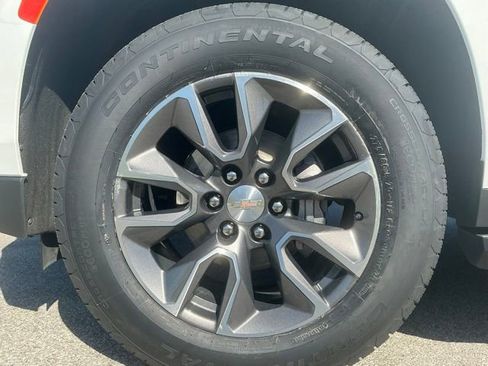 Used 2023 Chevrolet Tahoe LT w/ LT Signature Plus Package AWD/4WD image 14