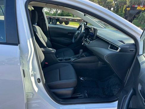 Used 2024 Toyota Corolla LE FWD image 37