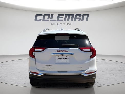 Used 2024 GMC Terrain SLT AWD/4WD image 4