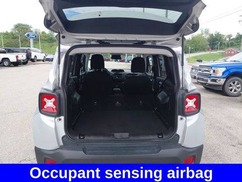 Used 2021 Jeep Renegade Latitude FWD image 13