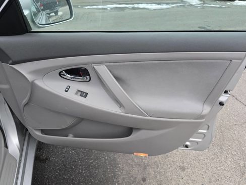 Used 2011 Toyota Camry LE image 26