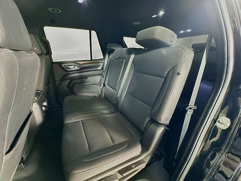 Used 2023 GMC Yukon SLE w/ Gmc Pro Safety Plus Package image 21