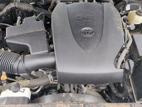 Used 2021 Toyota Tacoma SR5 RWD image 30