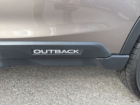 Used 2022 Subaru Outback Premium image 20