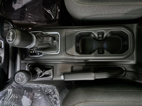 Used 2024 Jeep Wrangler Sport S image 21