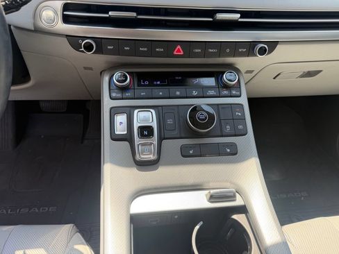 Used 2025 Hyundai Palisade SEL FWD image 24