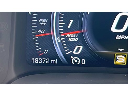 Used 2015 Chevrolet Corvette Z06 w/ 3LZ Preferred Equipment Group RWD image 16
