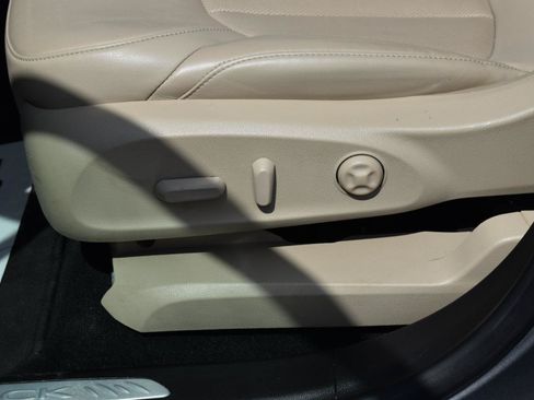 Used 2020 Buick Envision Essence w/ Experience Buick Package FWD image 33