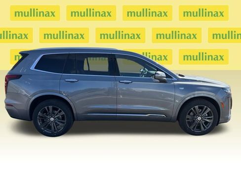 Used 2022 Cadillac XT6 Premium Luxury image 12