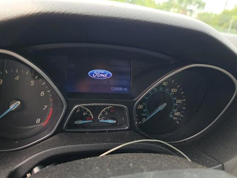 Used 2013 Ford Focus SE FWD image 12