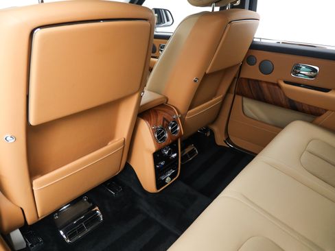 Used 2022 Rolls-Royce Cullinan image 26