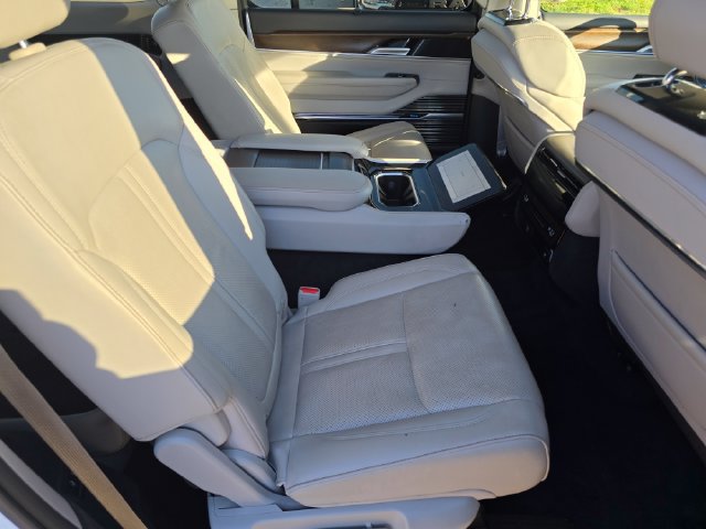 Used 2022 Jeep Grand Wagoneer Series I AWD/4WD image 35