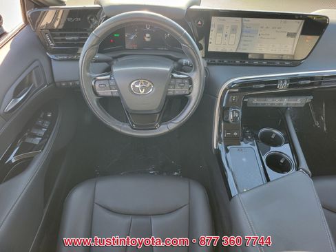 Certified 2022 Toyota Mirai XLE image 11
