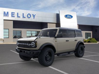 New 2026 Ford Bronco Badlands w/ Black Appearance Package