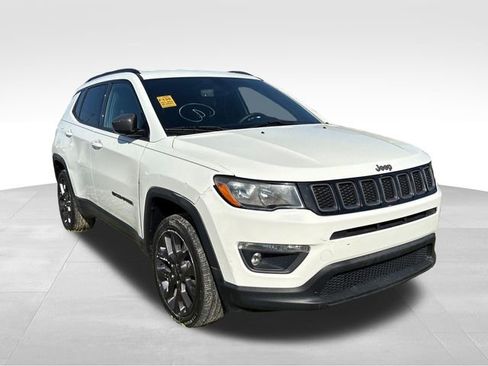 Used 2021 Jeep Compass Latitude AWD/4WD image 2