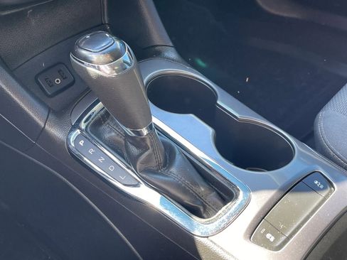 Used 2019 Chevrolet Cruze LS image 27