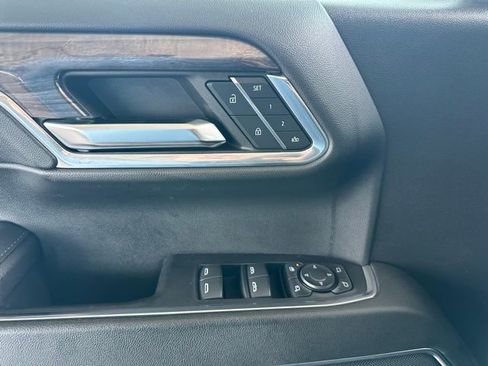 Used 2023 Chevrolet Silverado 1500 LTZ w/ LTZ Premium Package AWD/4WD image 32