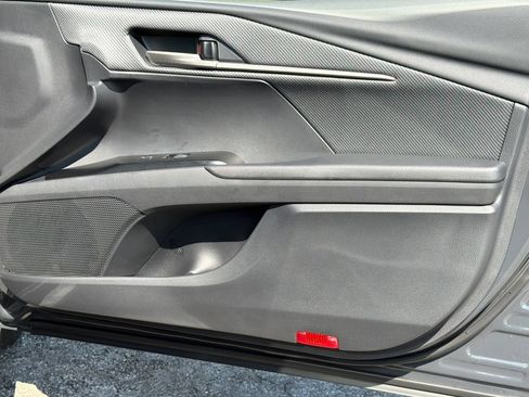 New 2026 Toyota Camry Hybrid FWD image 13