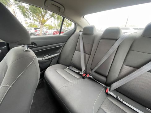 Used 2025 Nissan Altima 2.5 SV image 40