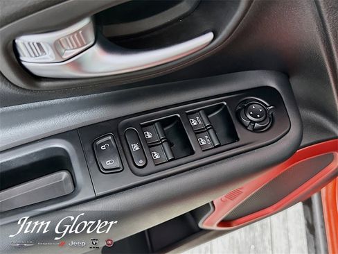 Used 2021 Jeep Renegade Trailhawk image 21