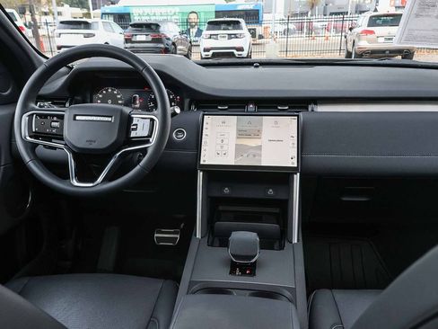 Used 2024 Land Rover Discovery Sport Dynamic SE image 22