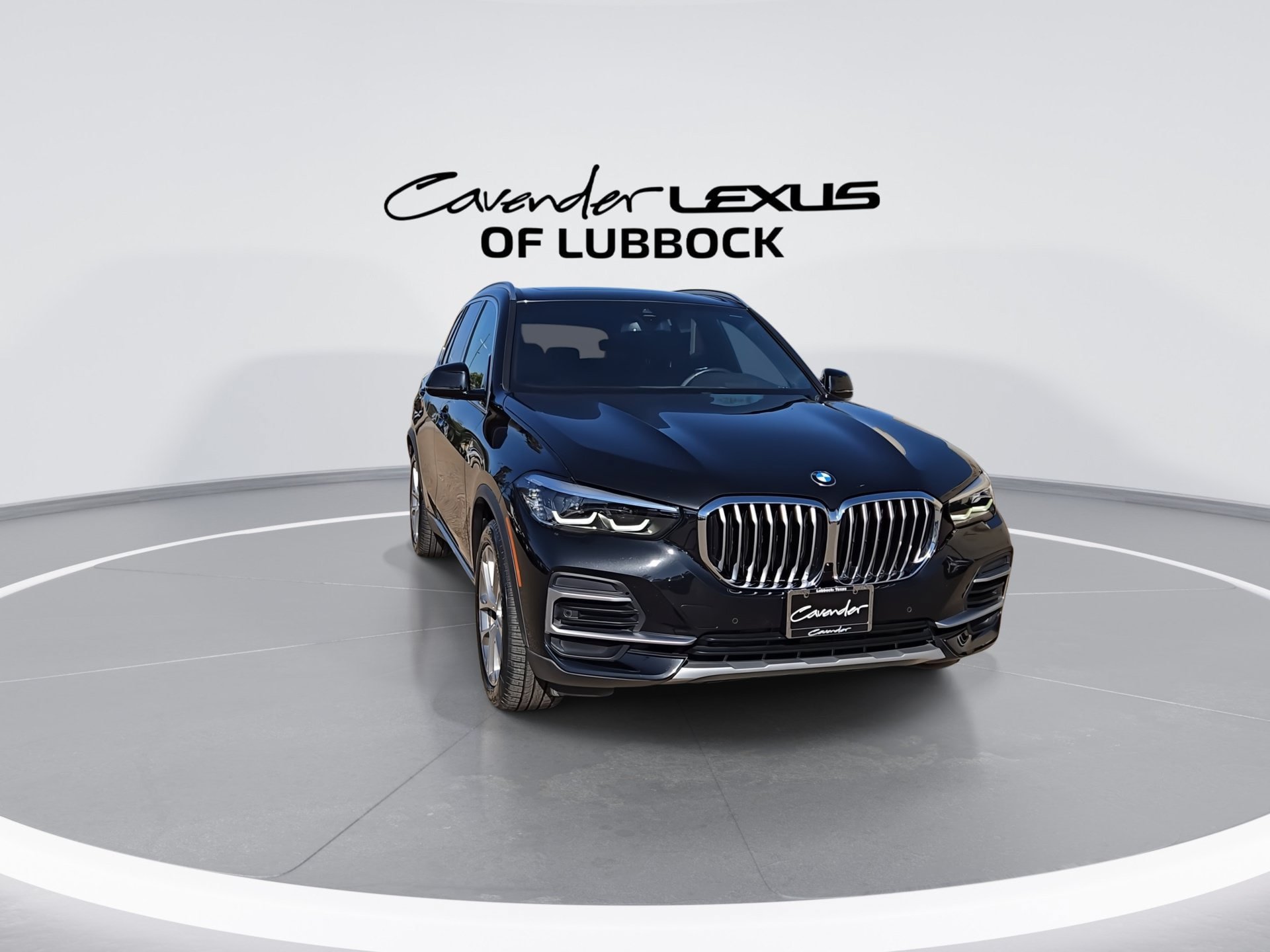 Used 2022 BMW X5 xDrive40i w/ Premium Package AWD/4WD image 2