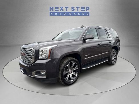 Used 2017 GMC Yukon Denali w/ Open Road Package AWD/4WD image 3