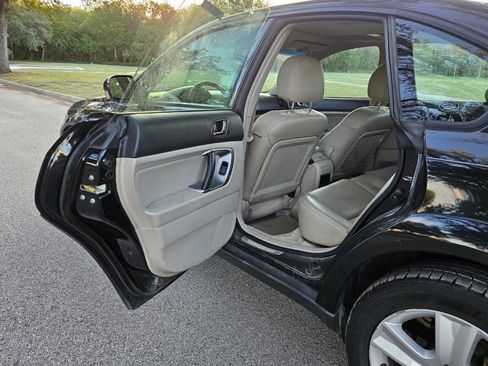 Used 2005 Subaru Outback 3.0R image 14