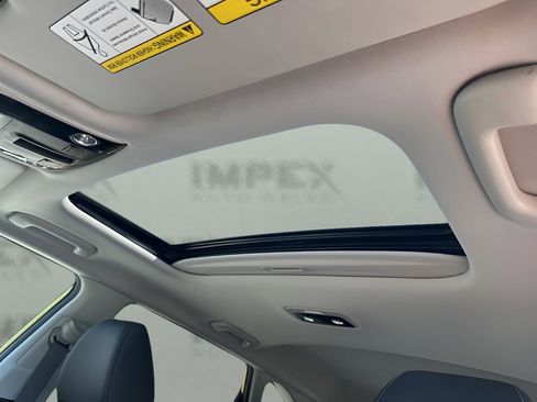 Used 2021 Kia Seltos SX w/ SX Sunroof Package image 11