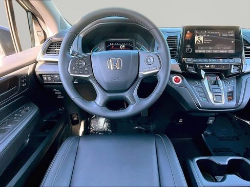 Used 2024 Honda Odyssey EX-L image 9