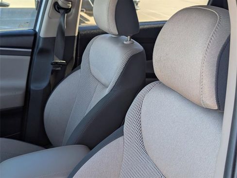 Used 2019 Hyundai Santa Fe SEL image 22